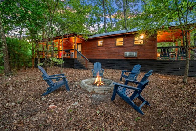 Birch, Please! | Broken Bow, Oklahoma | HochaCabins